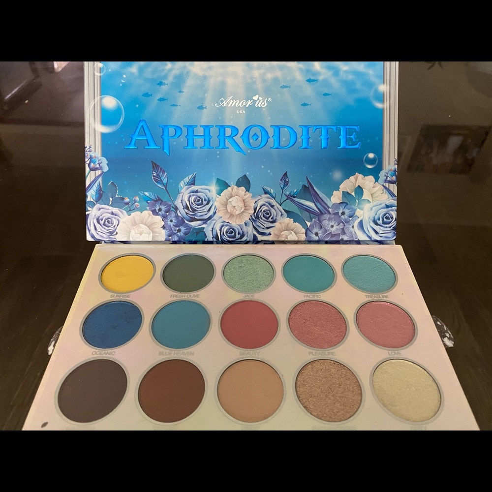 Aphrodite Eyeshadow Palette